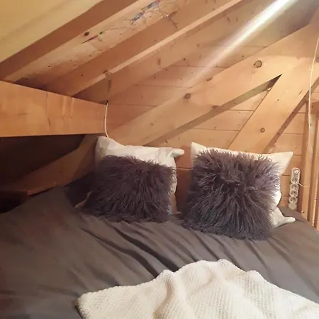 Independant Les Petits Yetis Chalet